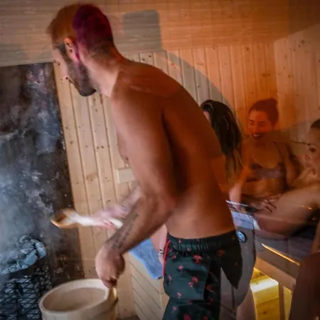 Dom wakacyjny Cozywood Wypoczynkowe Z Balią I Sauną Na Kaszubach *